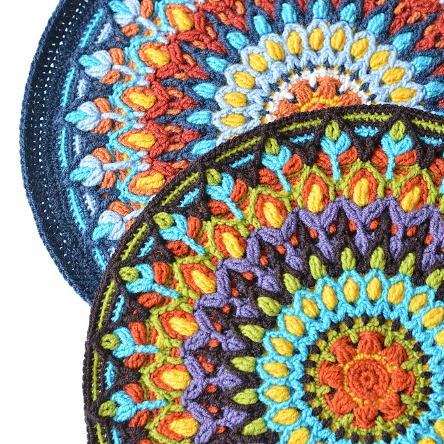  Spanish Mandala Pillow overlay crochet par Tatsiana Kupryianchyk 