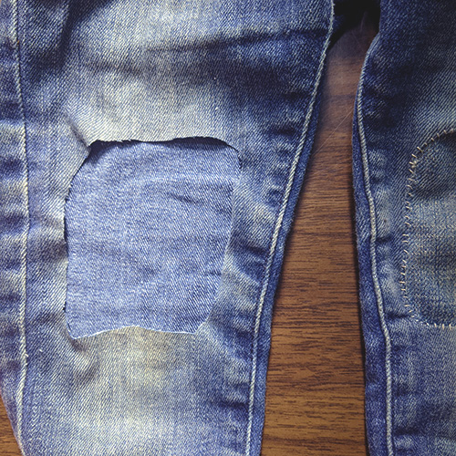 Couper les bords du jeans